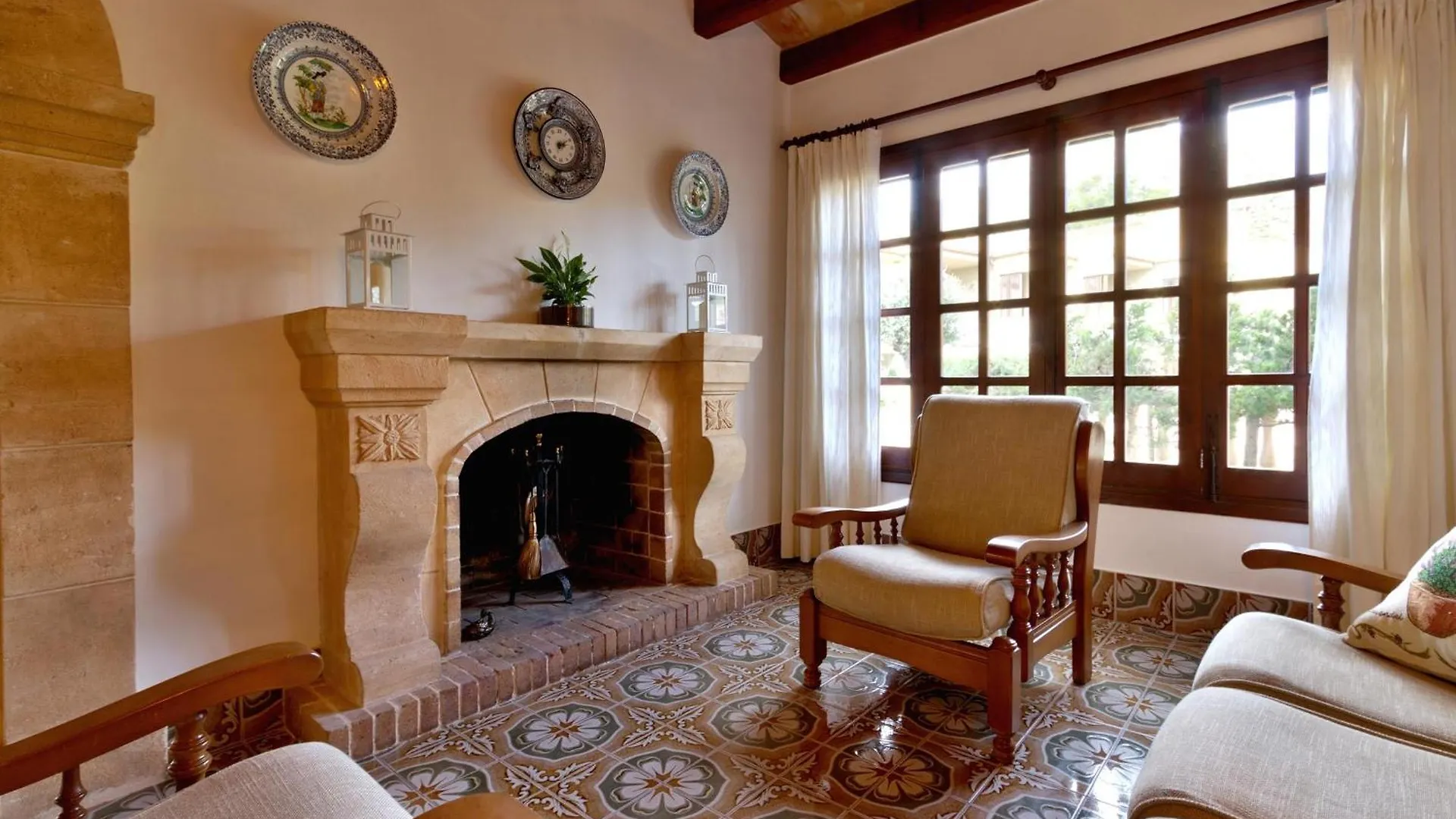 Kontakt z Villa Gran Voramar Cala